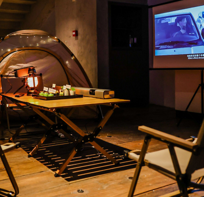 The Story of 1LCD Projectors: How Much Time Do White-Label Players Have Left?